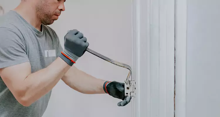 Cracked Door Jamb Repair in Pittsburg, CA