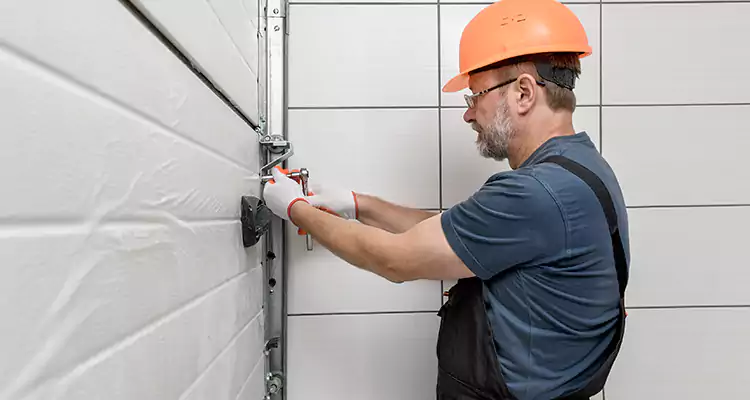 Emergency Garage Door Repair in Pittsburg, CA