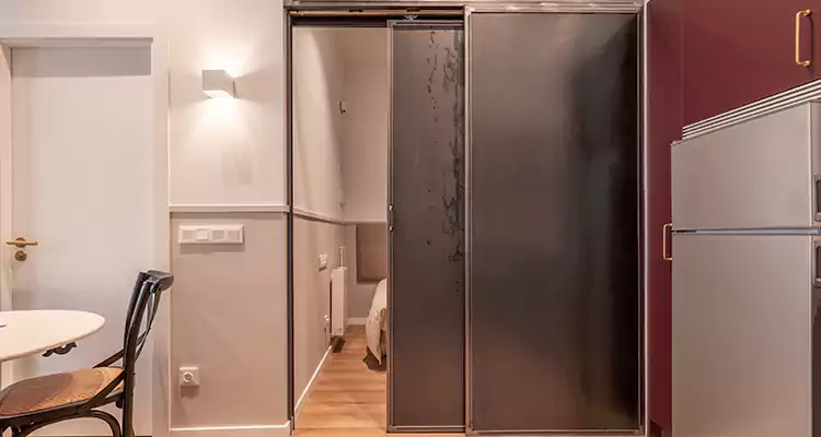 We Fix Closet Sliding Door in Pittsburg, CA 