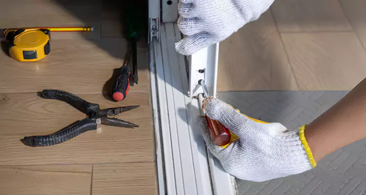 Screen Door Wheel Replacement in Pittsburg, CA