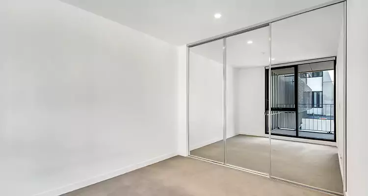 Why Homeowners Choose Us for Sliding Mirror Door Replacement in Pittsburg, CA