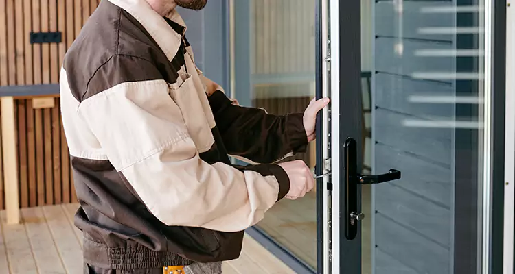 Fix Patio Screen Door Rollers in Pittsburg, CA