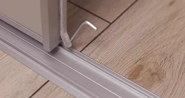 Squeaky Sliding Door Repair in Pittsburg, CA